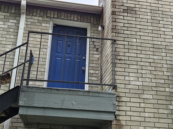 $78,999 | 9797 Leawood Boulevard, Unit 1008, Houston, TX 77099