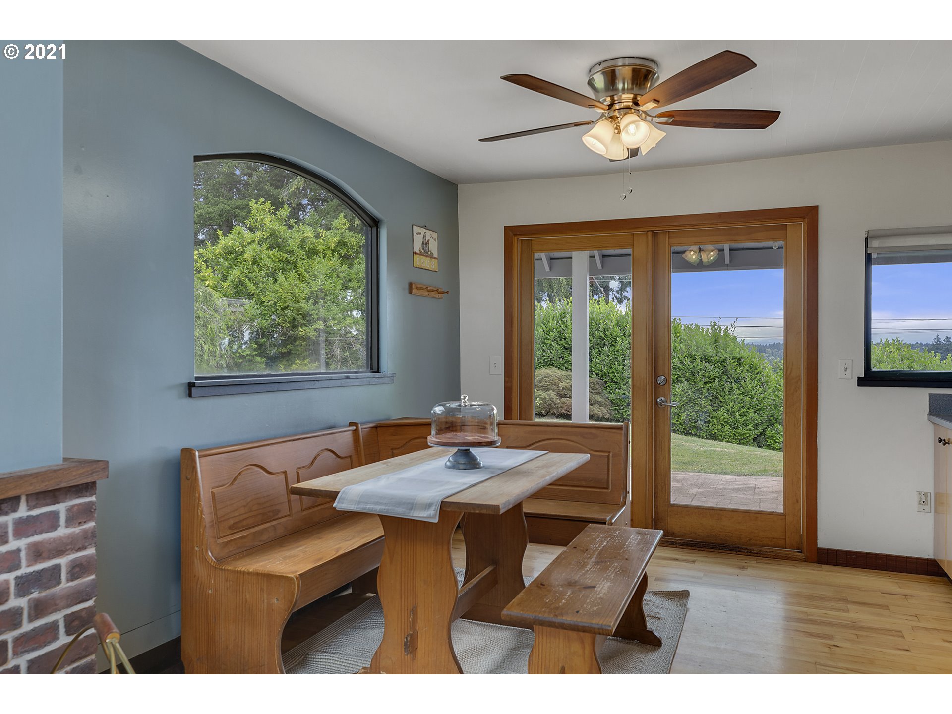 17125 South Hattan Road Oregon City, OR 97045 - Photo 6 of 31 Gallery Image 6