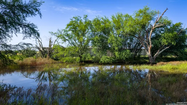 $1,199,000 | 2387 Farm To Market Road 537, Floresville, TX 78114