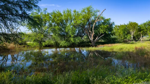 $1,199,000 | 2387 Farm To Market Road 537, Floresville, TX 78114