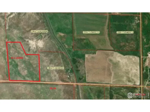 a picture of a lake view