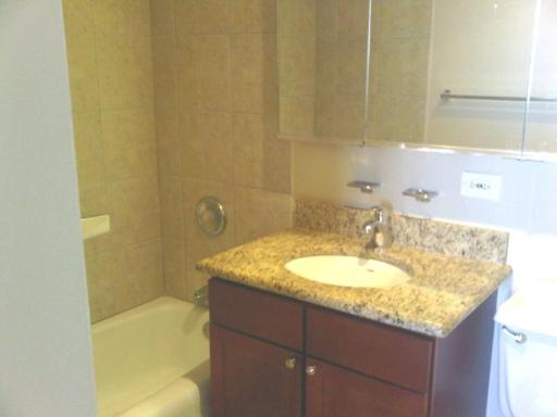 655 West Irving Park Road, Unit 4416 Chicago, IL 60613 - Photo 2 of 8