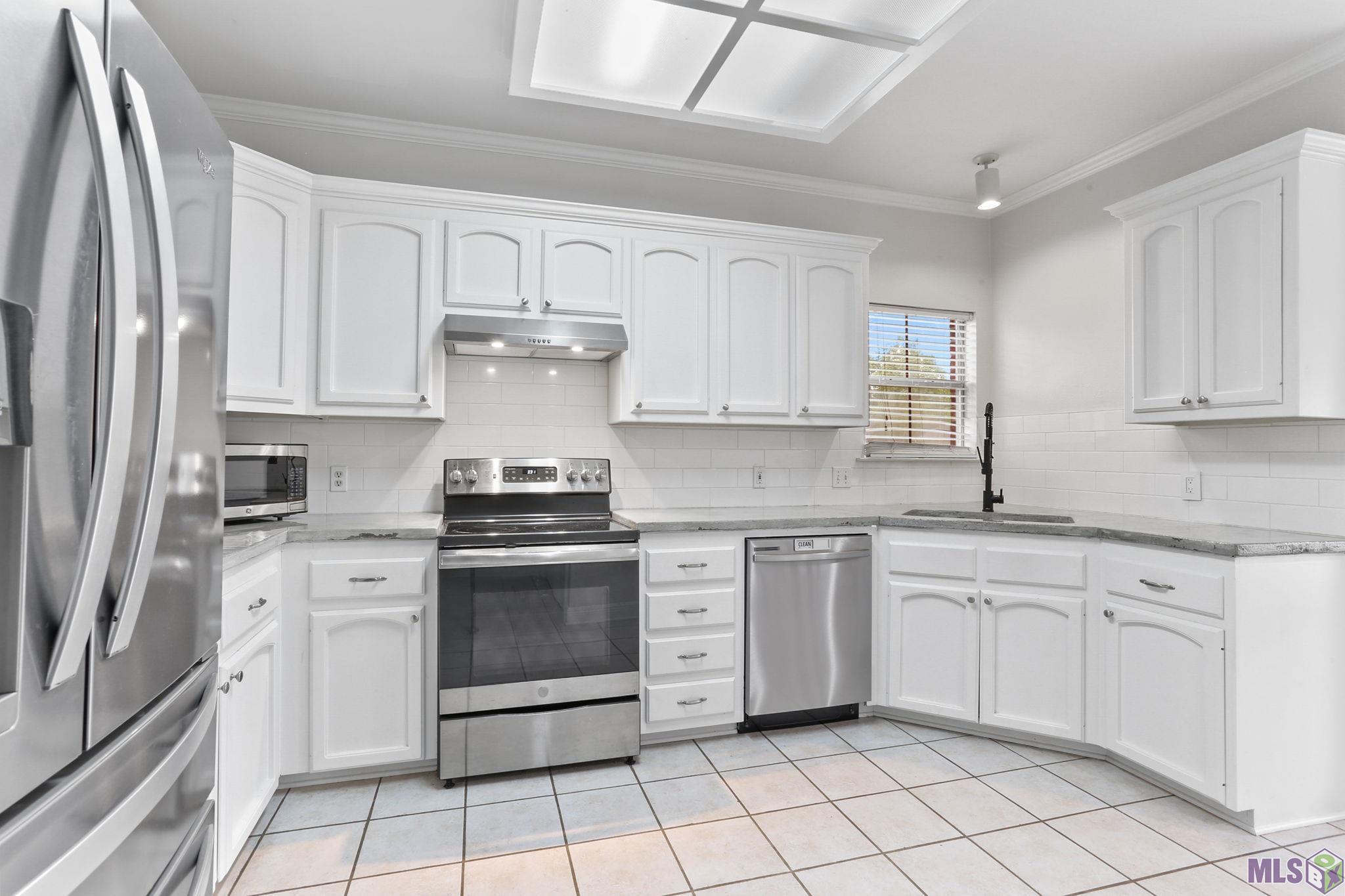 13499 Paces Pointe Drive Gonzales, LA 70737 - Photo 6 of 14