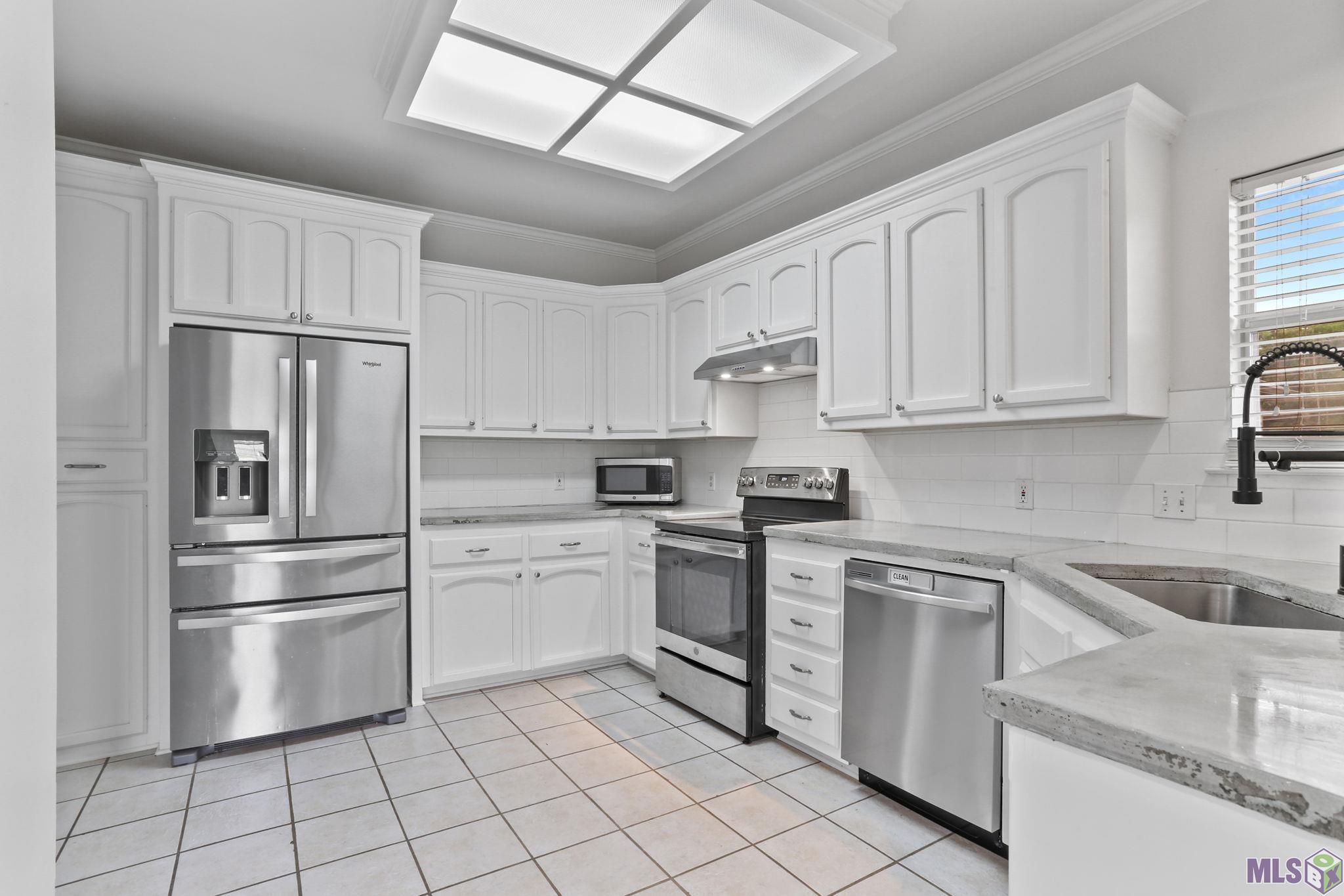 13499 Paces Pointe Drive Gonzales, LA 70737 - Photo 8 of 14