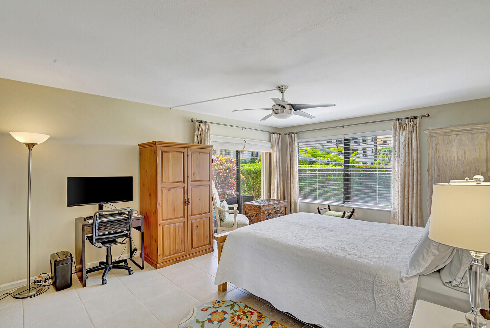 372 Golfview Road, Unit 103 North Palm Beach, FL 33408 - Photo 14 of 33 Master Bedroom