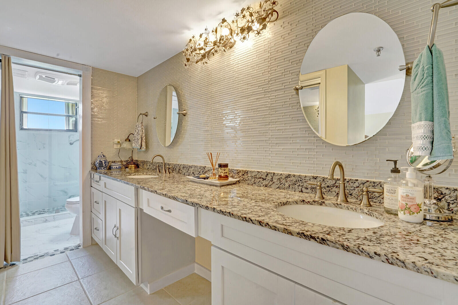 372 Golfview Road, Unit 103 North Palm Beach, FL 33408 - Photo 15 of 33 Master Bathroom
