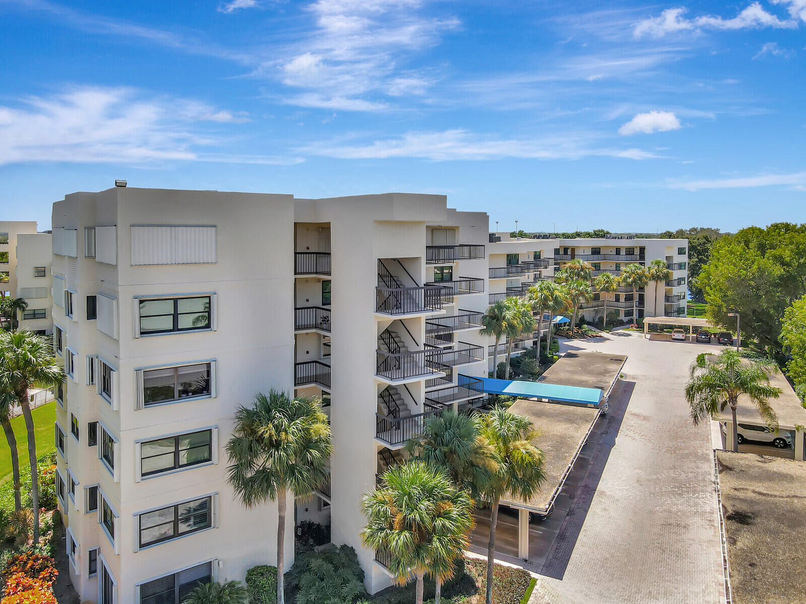 372 Golfview Road, Unit 103 North Palm Beach, FL 33408 - Photo 26 of 33 Aerial - Everglades Condo