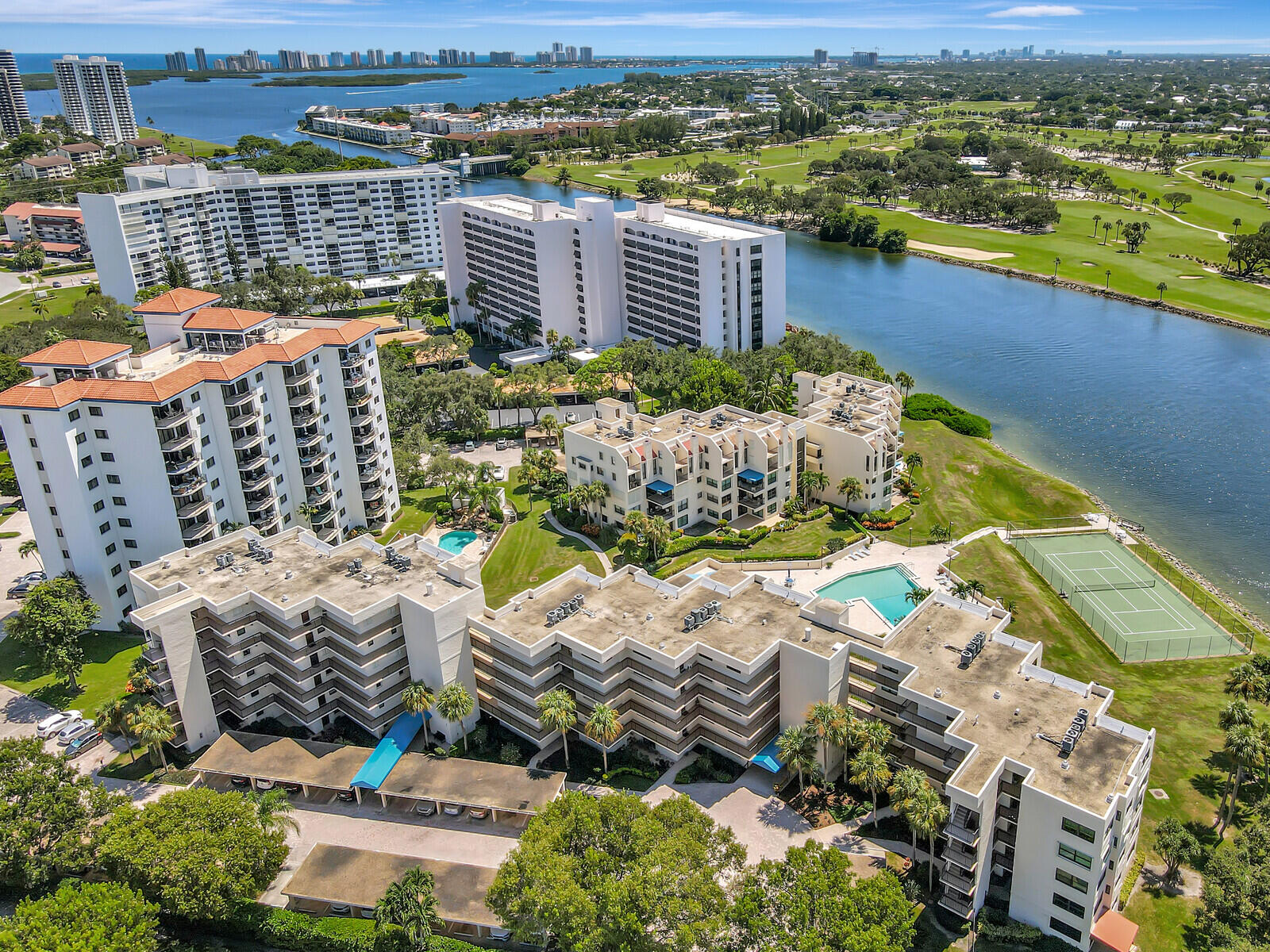 372 Golfview Road, Unit 103 North Palm Beach, FL 33408 - Photo 28 of 33 Aerial - Everglades Condo