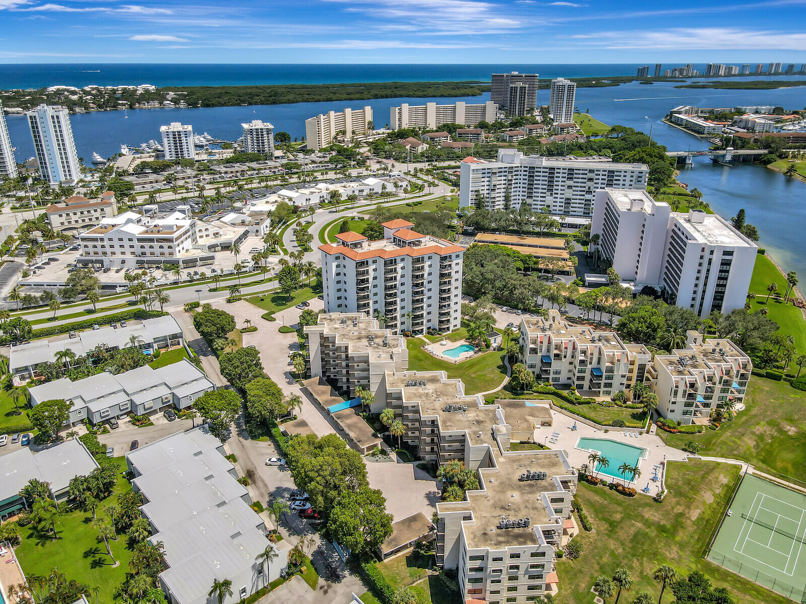 372 Golfview Road, Unit 103 North Palm Beach, FL 33408 - Photo 29 of 33 Aerial - Everglades Condo
