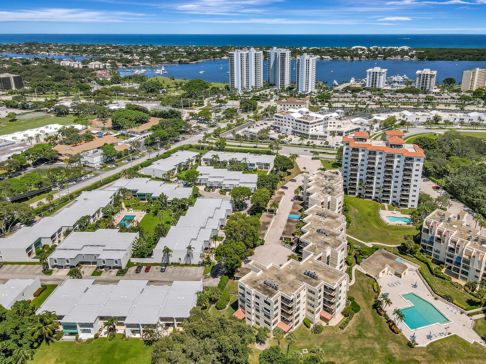 372 Golfview Road, Unit 103 North Palm Beach, FL 33408 - Photo 30 of 33 Aerial - Everglades Condo