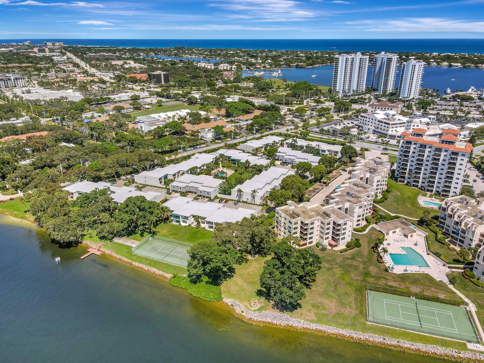 372 Golfview Road, Unit 103 North Palm Beach, FL 33408 - Photo 31 of 33 Aerial - Everglades Condo