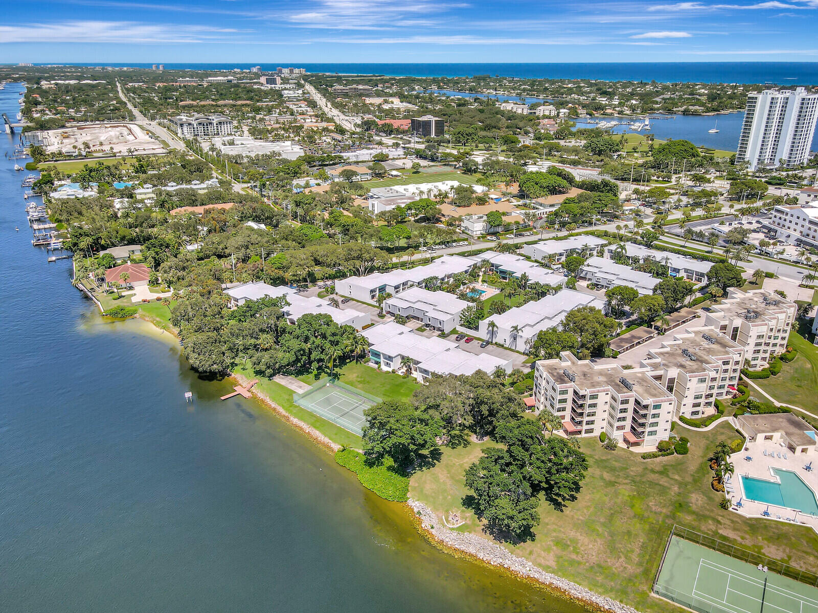 372 Golfview Road, Unit 103 North Palm Beach, FL 33408 - Photo 32 of 33 Aerial - Everglades Condo