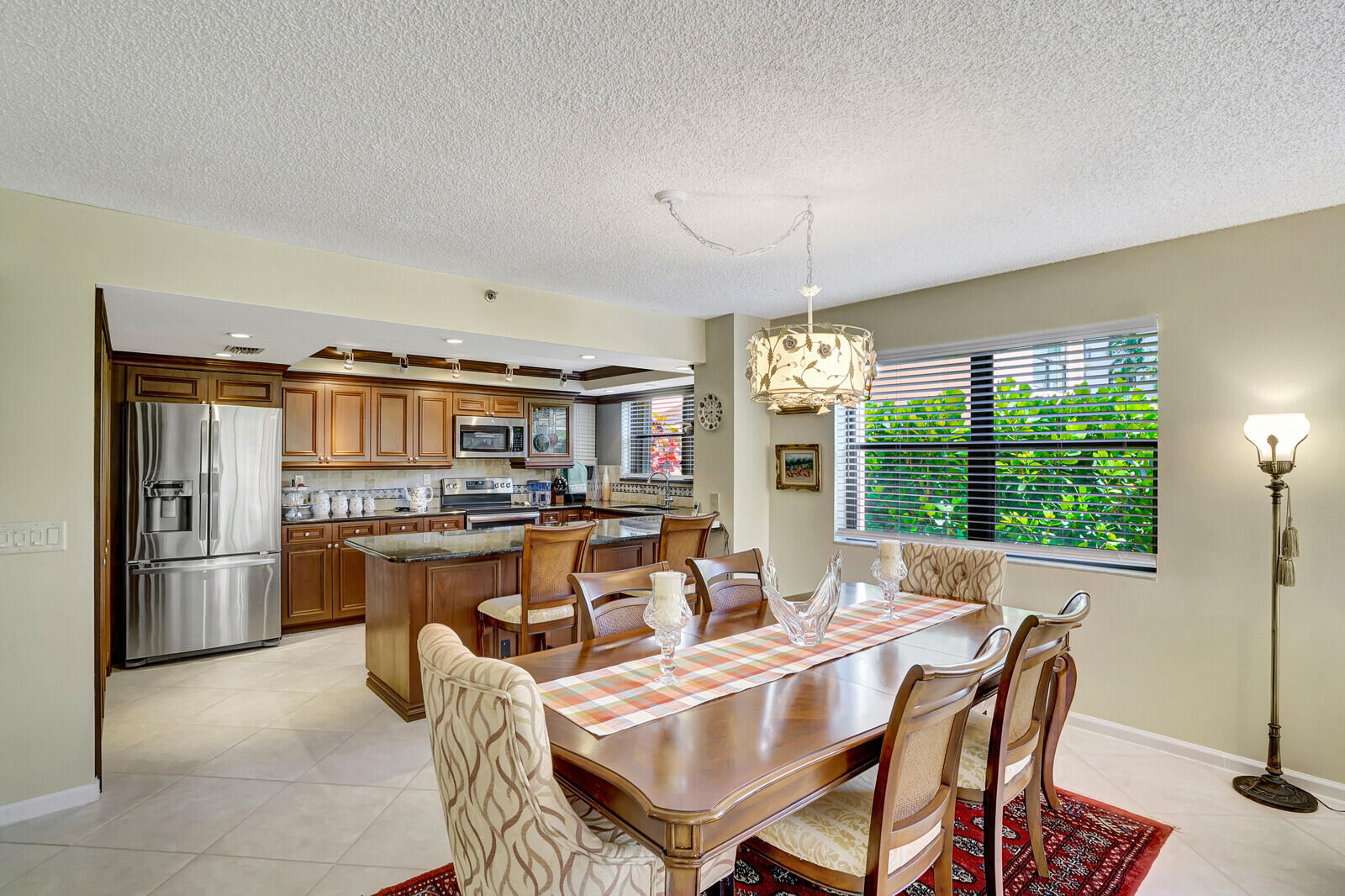 372 Golfview Road, Unit 103 North Palm Beach, FL 33408 - Photo 7 of 33 Dining Area
