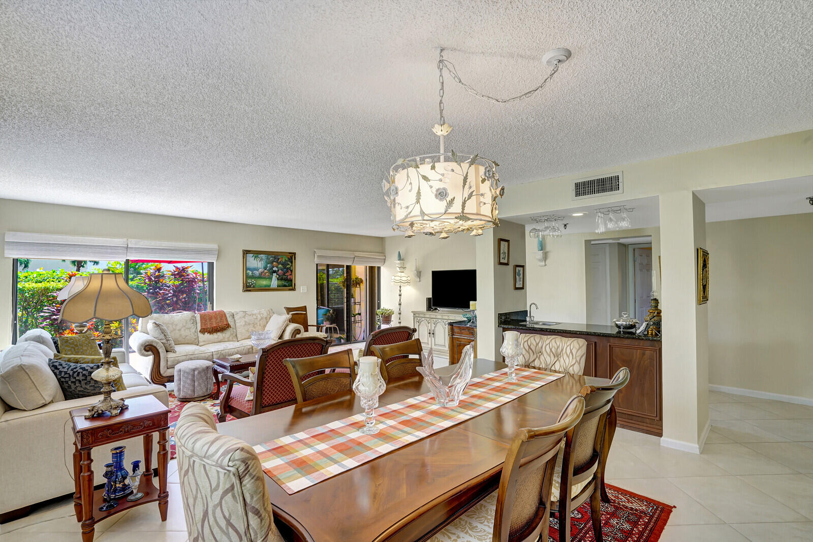 372 Golfview Road, Unit 103 North Palm Beach, FL 33408 - Photo 8 of 33 Dining Area