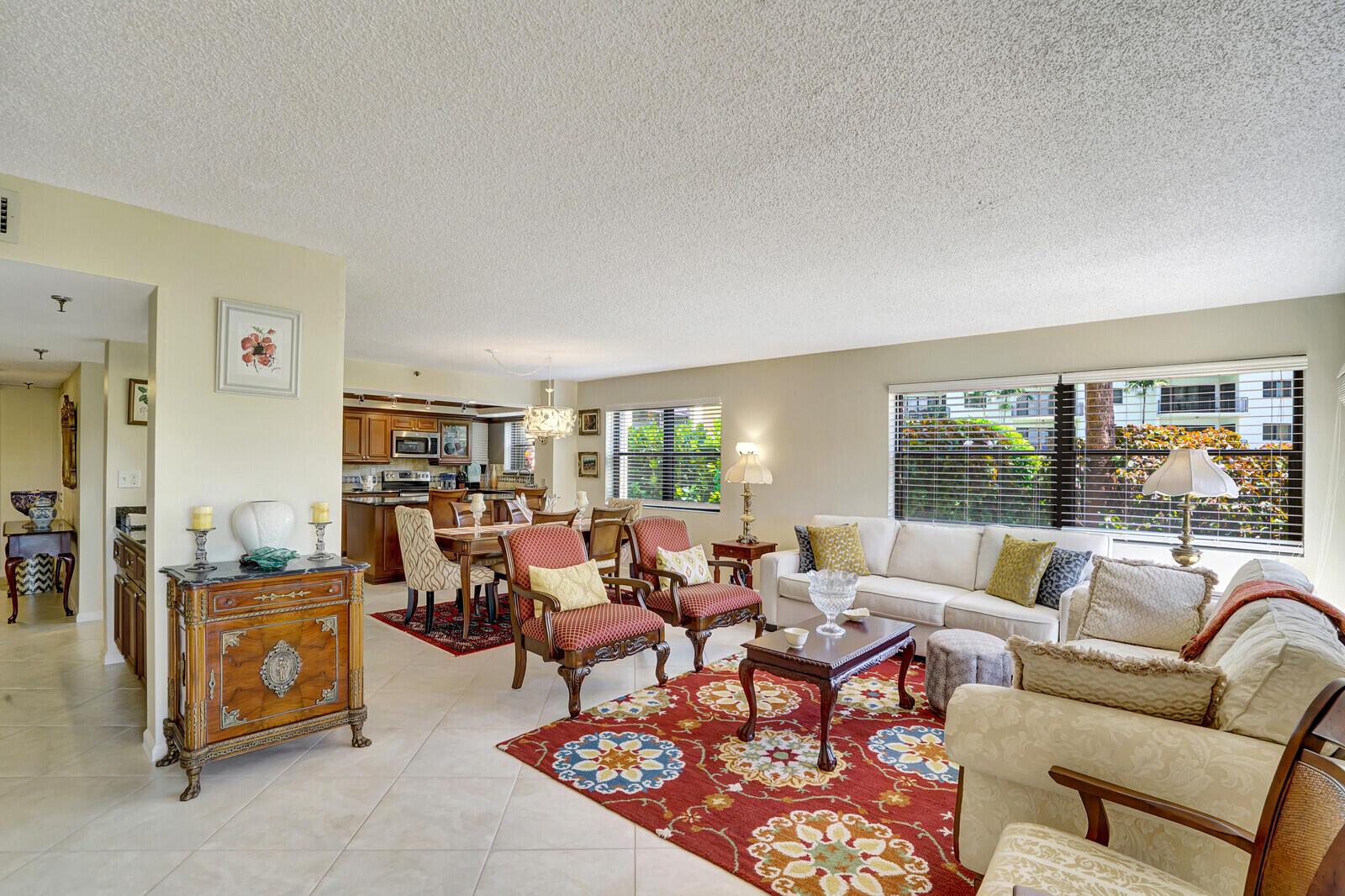 372 Golfview Road, Unit 103 North Palm Beach, FL 33408 - Photo 9 of 33 Spacious Living Area