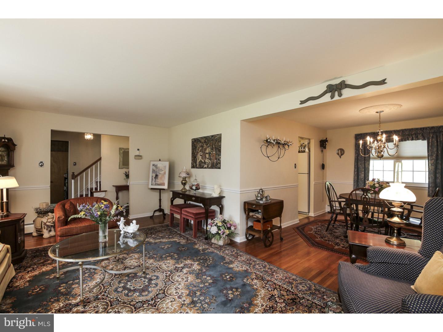 21 Hillendale Road Chadds Ford, PA 19317 - Photo 5 of 25 Living Room