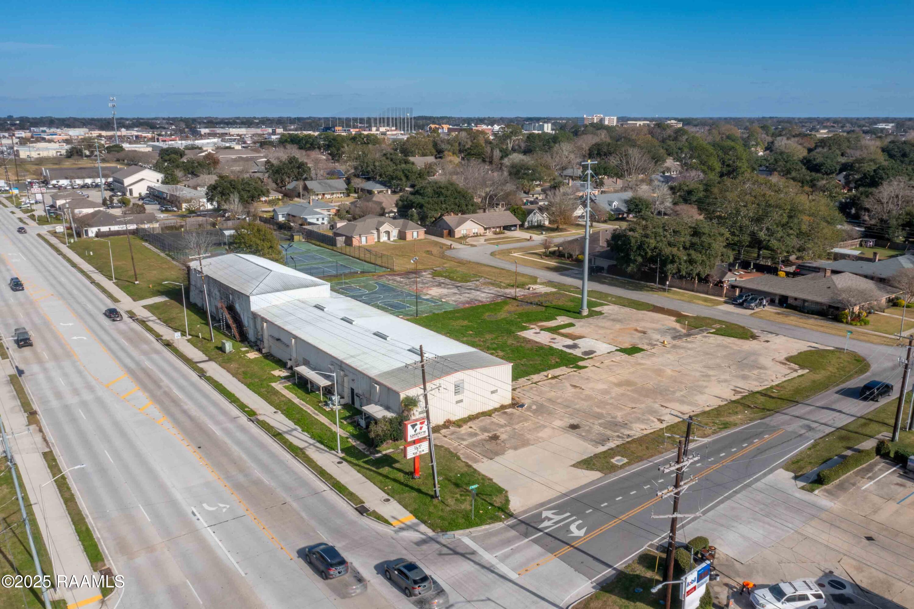 2905 Kaliste Saloom Road Lafayette, LA 70508 - Photo 1 of 8 2905KalisteSaloom-4