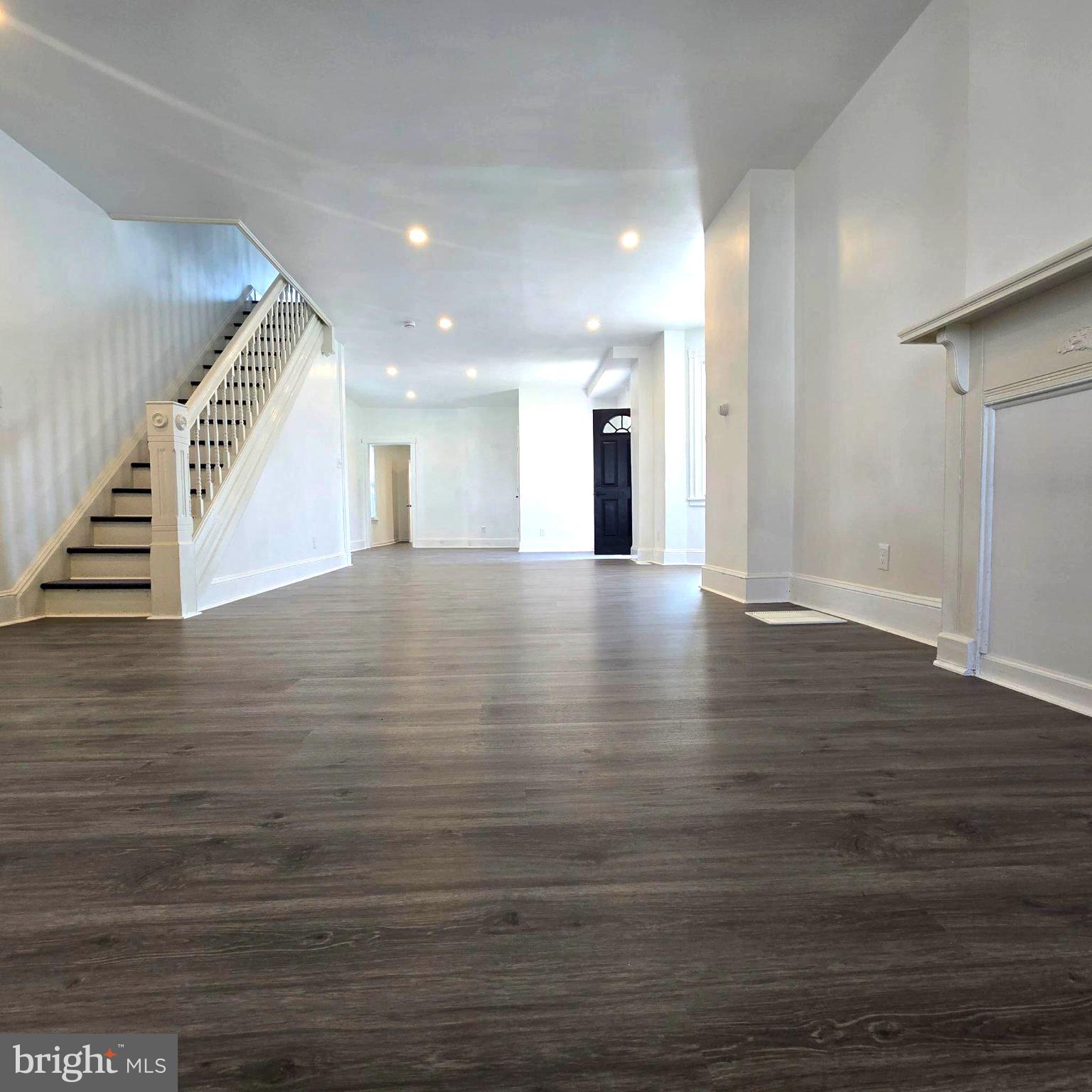 220 Irving Street Trainer, PA 19061 - Photo 3 of 25 Spacious, light-filled living area.