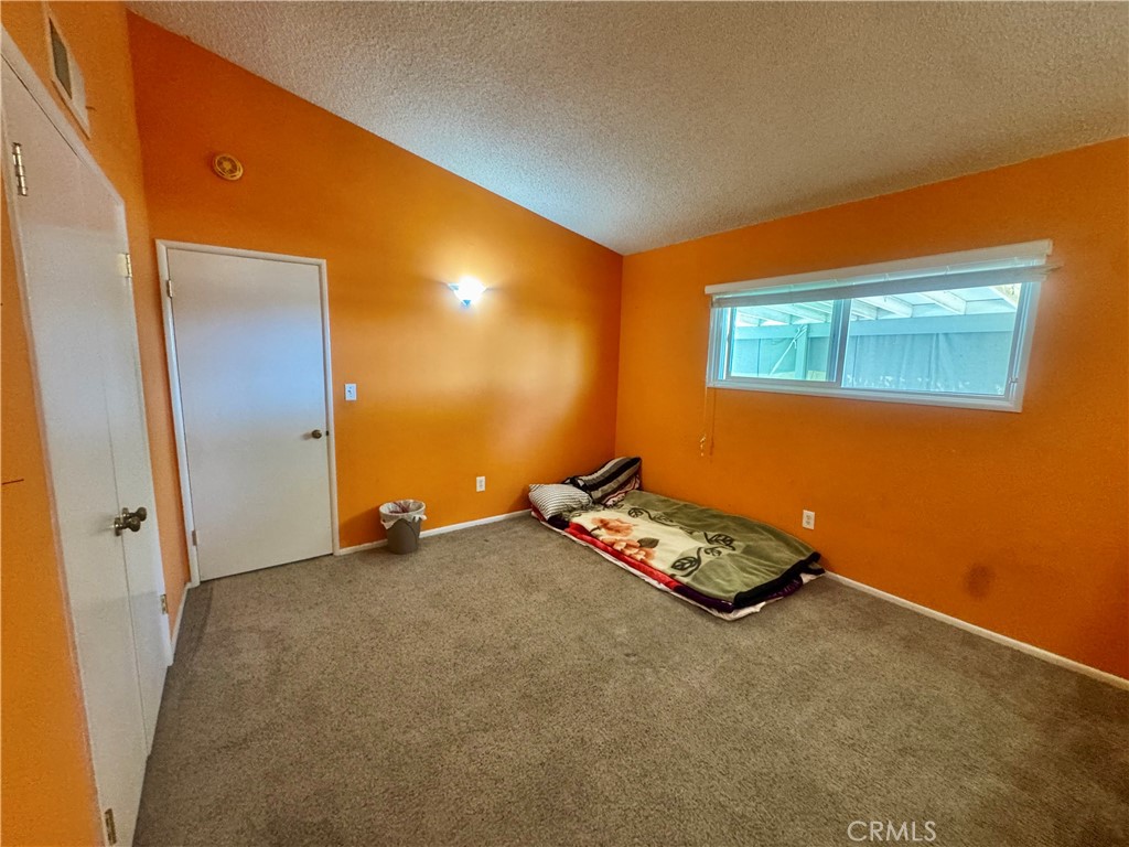 2390 Gloucester Way Riverside, CA 92506 - Photo 17 of 40 Gallery Image 17