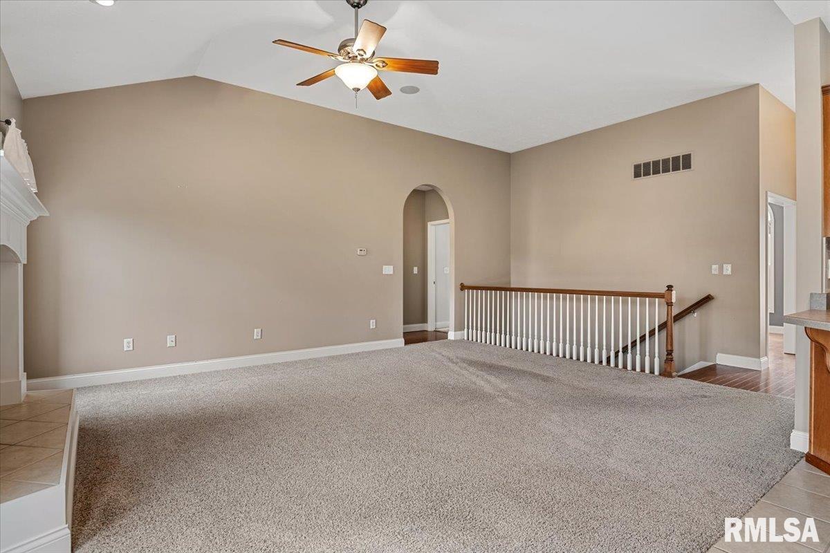 517 Heathrow Lane Rochester, IL 62563 - Photo 10 of 56