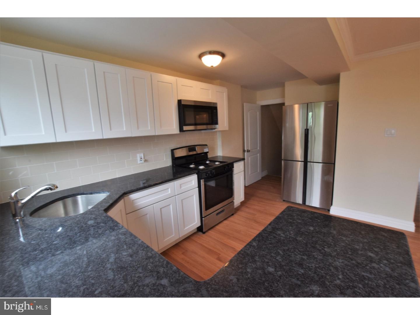 805 Grant Road Folcroft, PA 19032 - Photo 3 of 25