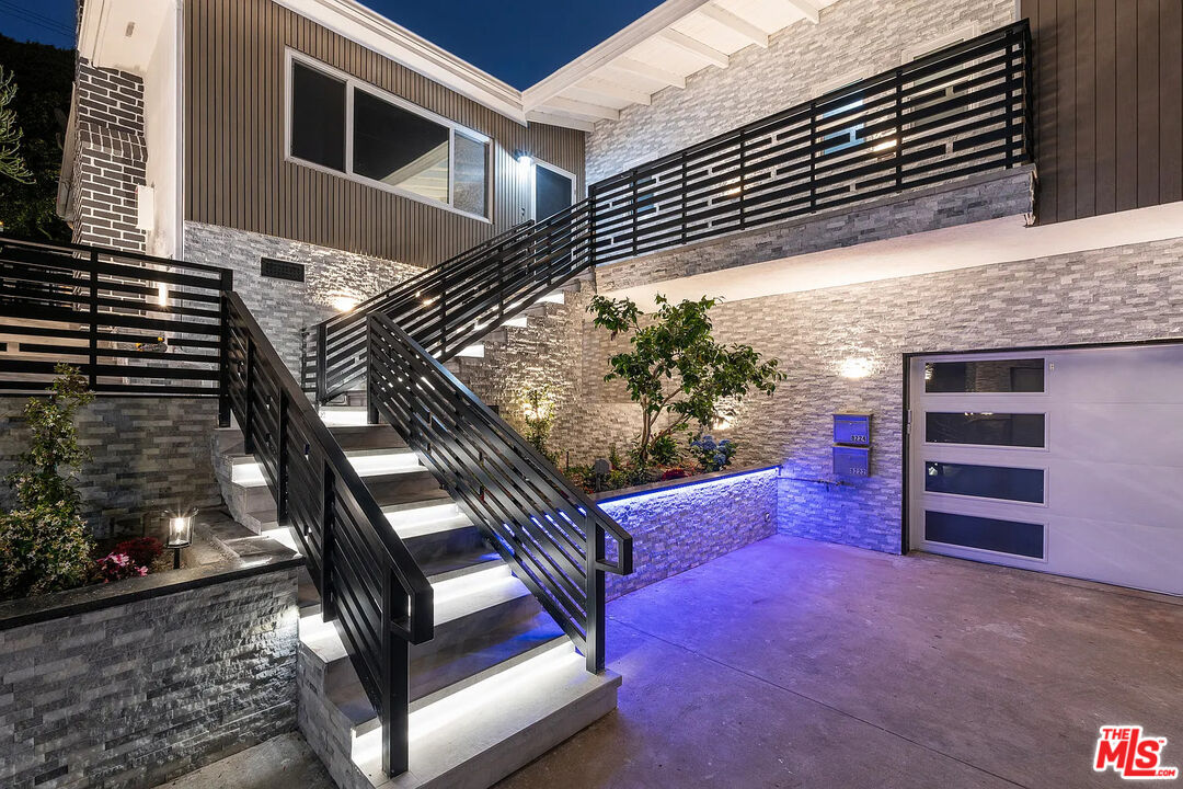 8222 Pershing Drive Playa del Rey, CA 90293 - Photo 4 of 36 a view of outdoor space and deck