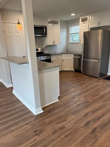 $1,975 | 10421 Losa Drive, Dallas, TX 75218