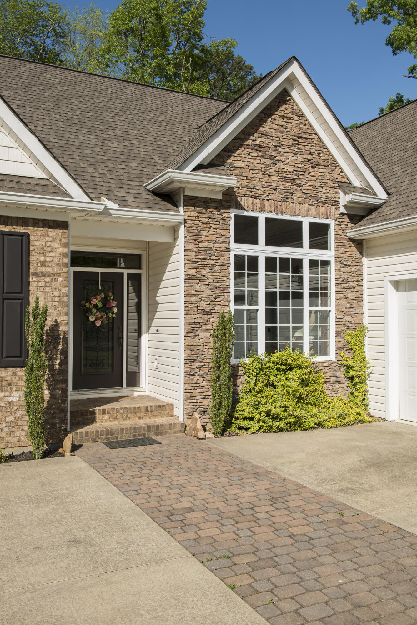 117 Wade Road, Unit E Signal Mountain, TN 37377 - Photo 3 of 43 117 Wade Rd E
