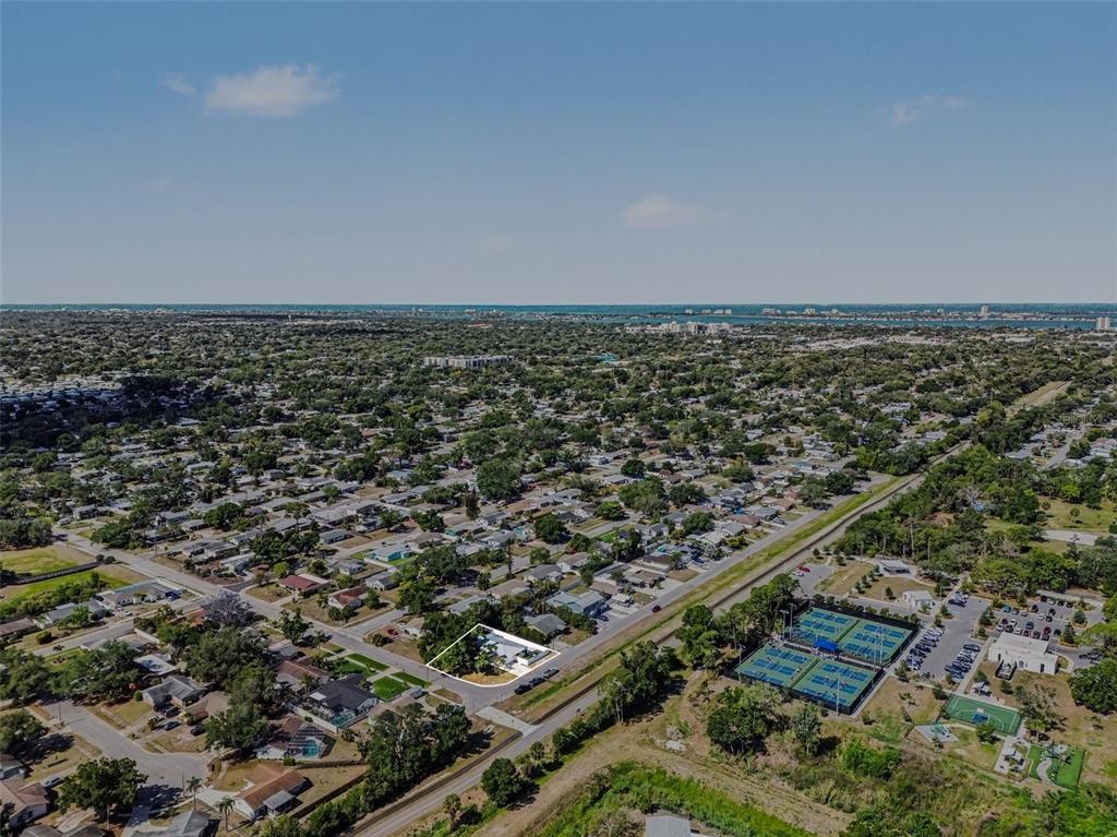 704 South Lockwood Ridge Road Sarasota, FL 34237 - Photo 53 of 55 Gallery Image 53
