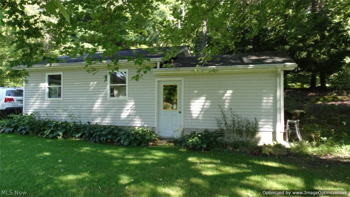 13693 Butternut Road Burton, OH 44021 - Photo 18 of 21
