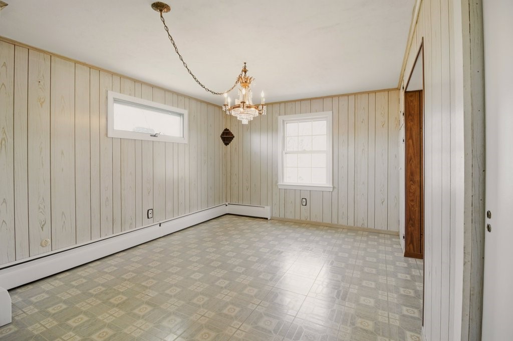 55 Mixter Street Middletown, RI 02842 - Photo 14 of 50
