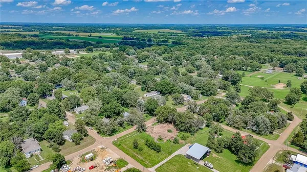 $43,000 | 204 East 3rd Street, Urich, MO 64788