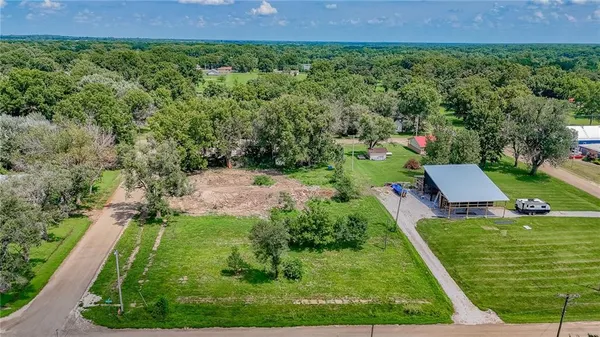 $43,000 | 204 East 3rd Street, Urich, MO 64788