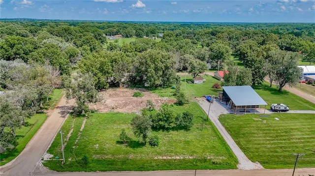 $48,000 | 204 East 3rd Street, Urich, MO 64788