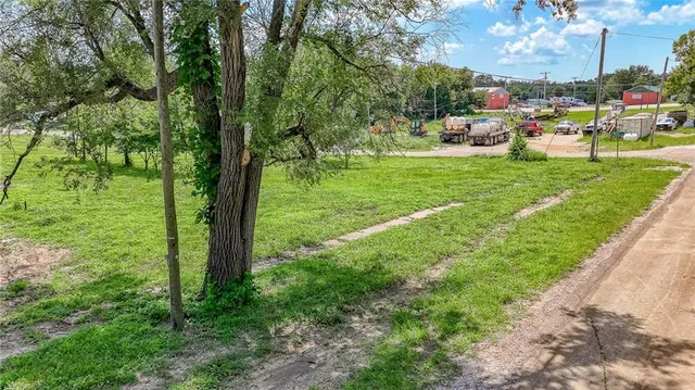 $48,000 | 204 East 3rd Street, Urich, MO 64788