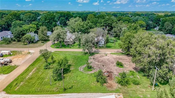 $43,000 | 204 East 3rd Street, Urich, MO 64788