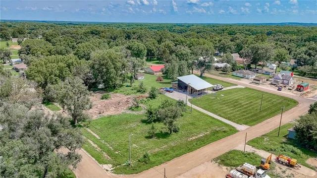 $48,000 | 204 East 3rd Street, Urich, MO 64788