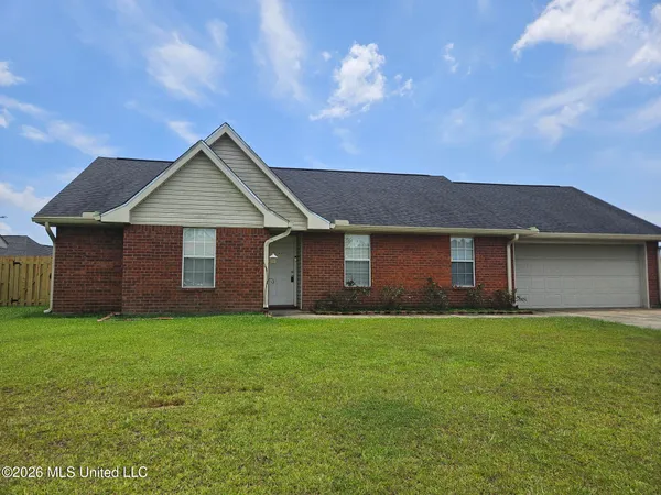 $1,700 | 2312 Paula Circle, Ocean Springs, MS 39564