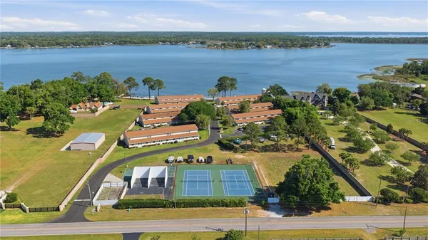 $259,900 | 11001 Southeast Sunset Harbor Road, Unit H49, Summerfield, FL 34491