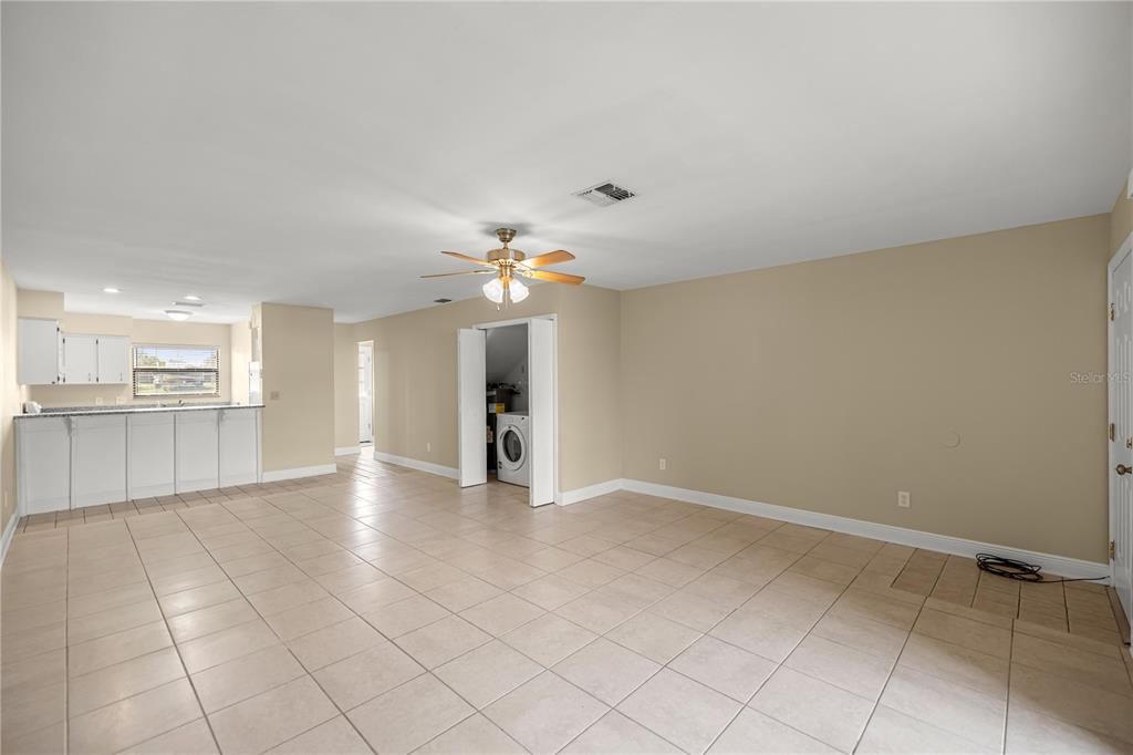 11001 Southeast Sunset Harbor Road, Unit H49 Summerfield, FL 34491 - Photo 5 of 37