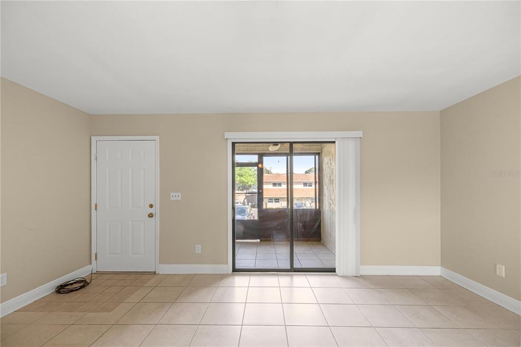 11001 Southeast Sunset Harbor Road, Unit H49 Summerfield, FL 34491 - Photo 8 of 37