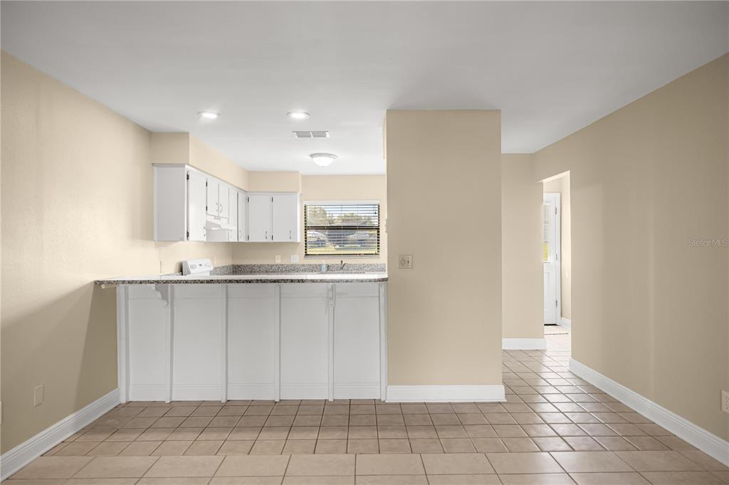 11001 Southeast Sunset Harbor Road, Unit H49 Summerfield, FL 34491 - Photo 10 of 37