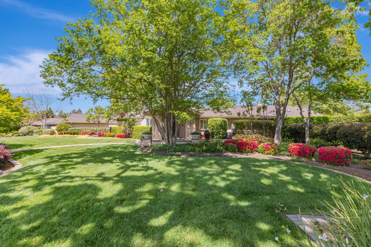 3231 Fieldcrest Drive Sacramento, CA 95821 - Photo 5 of 95