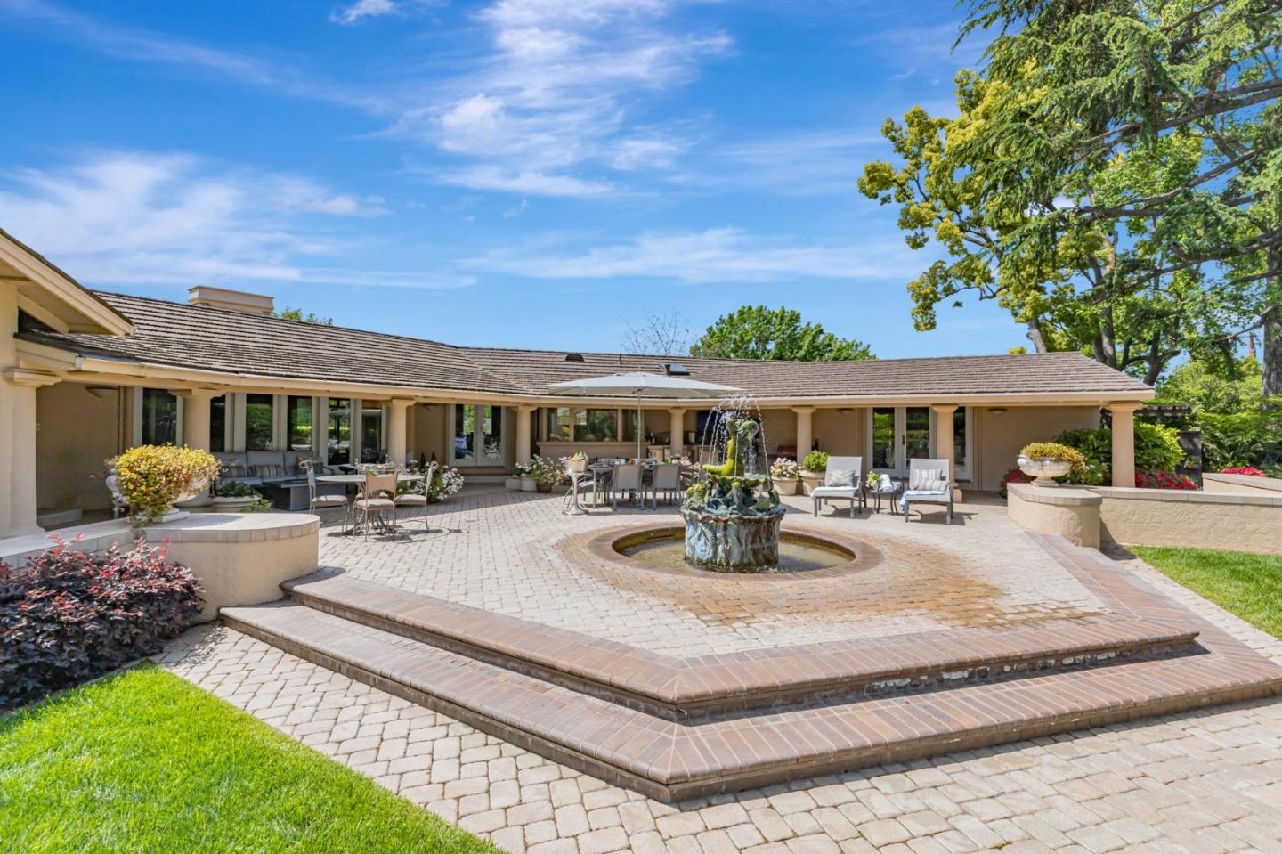 3231 Fieldcrest Drive Sacramento, CA 95821 - Photo 59 of 95 a view of a house with garden and sitting area