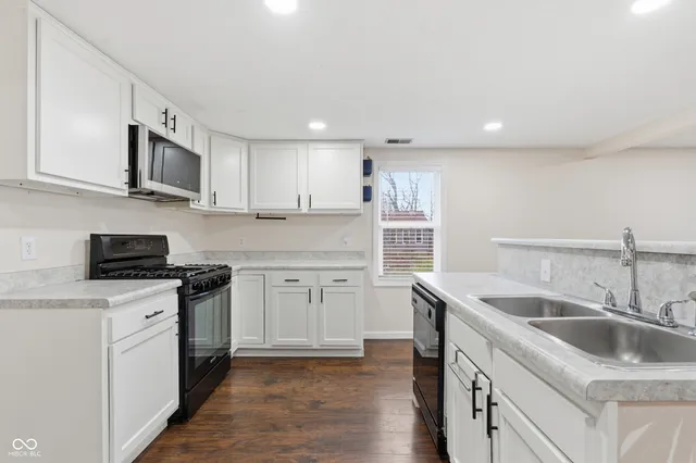 $285,500 | 12230 South McGregor Road, Indianapolis, IN 46259