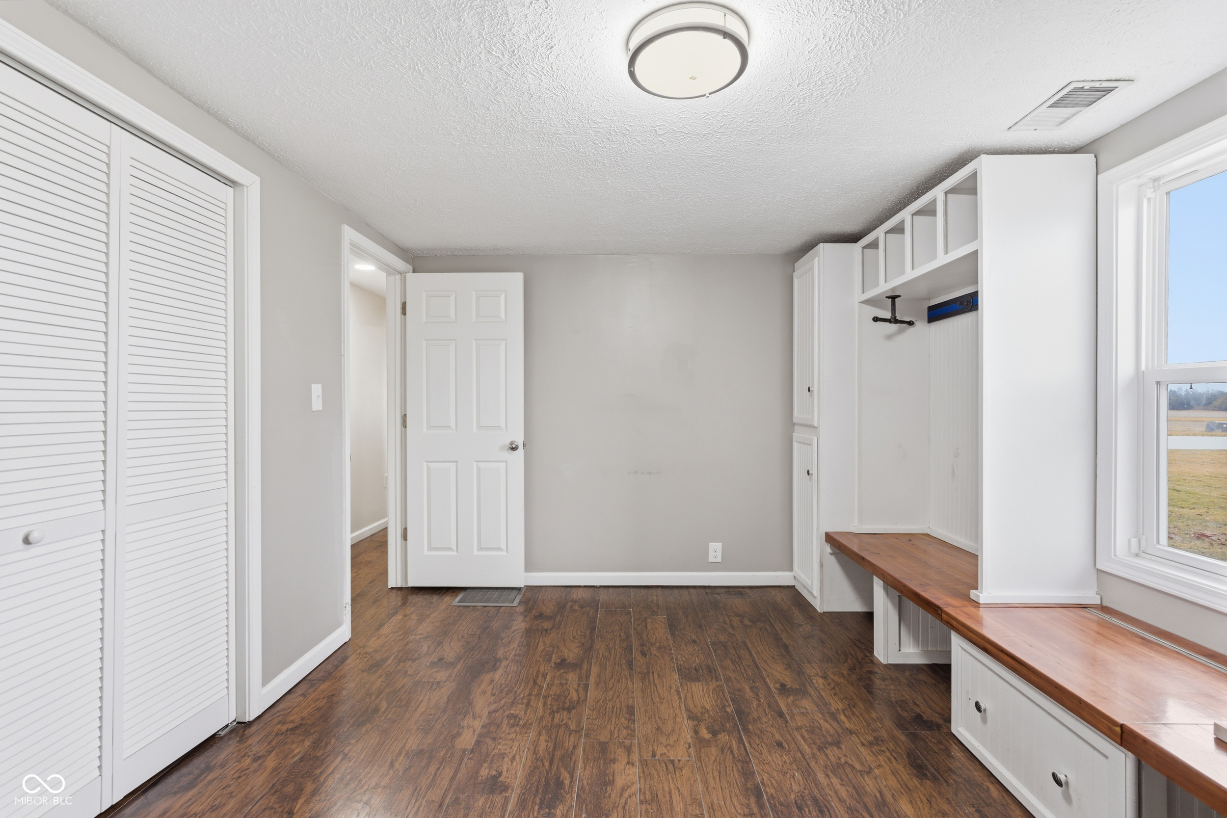 12230 South McGregor Road Indianapolis, IN 46259 - Photo 4 of 34