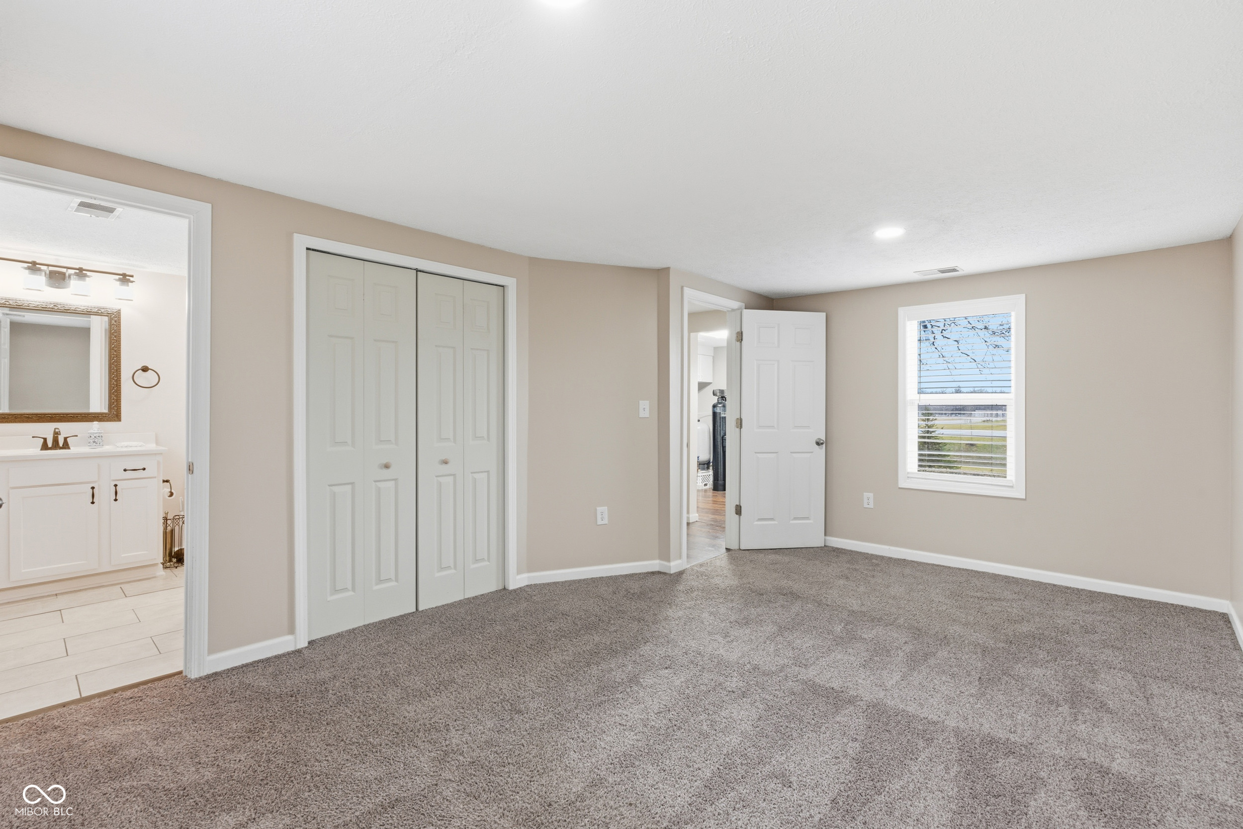 12230 South McGregor Road Indianapolis, IN 46259 - Photo 9 of 34