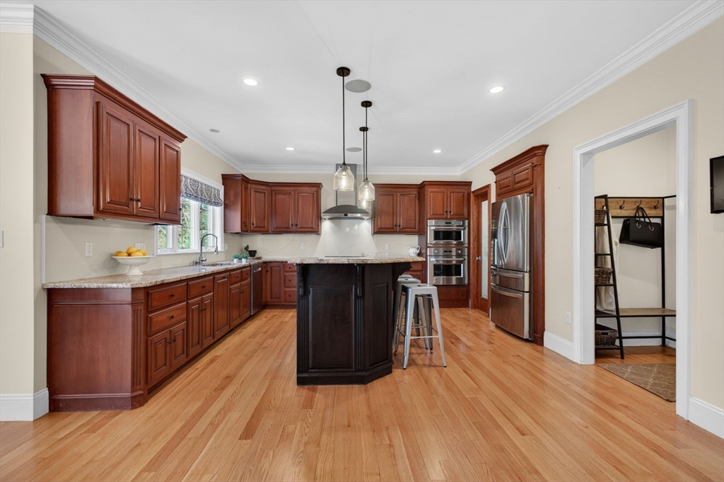 8 Fosters Pond Road Andover, MA 01810 - Photo 4 of 42