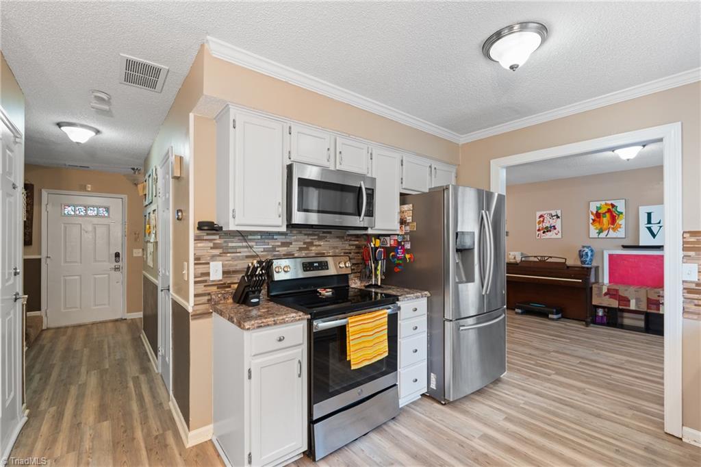 3570 Cedar Post Road Winston-Salem, NC 27127 - Photo 6 of 41 Gallery Image 6