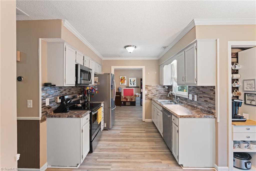 3570 Cedar Post Road Winston-Salem, NC 27127 - Photo 8 of 41 Gallery Image 8